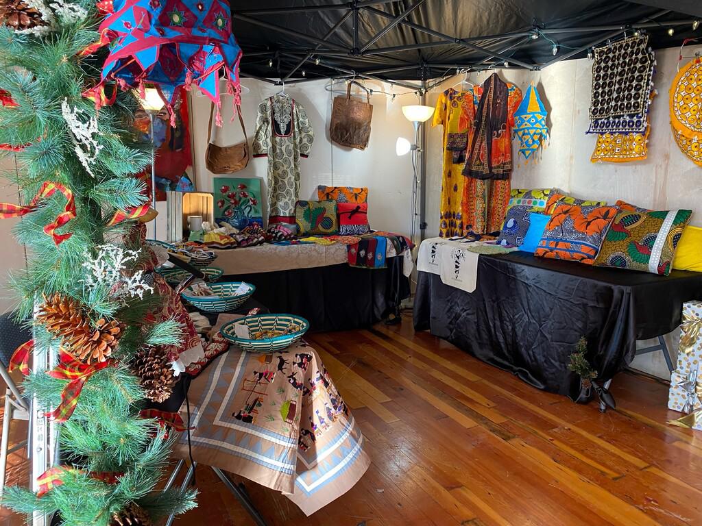 Middletown Artists for World Peace holiday market a socially distant affair - Vimarsana News