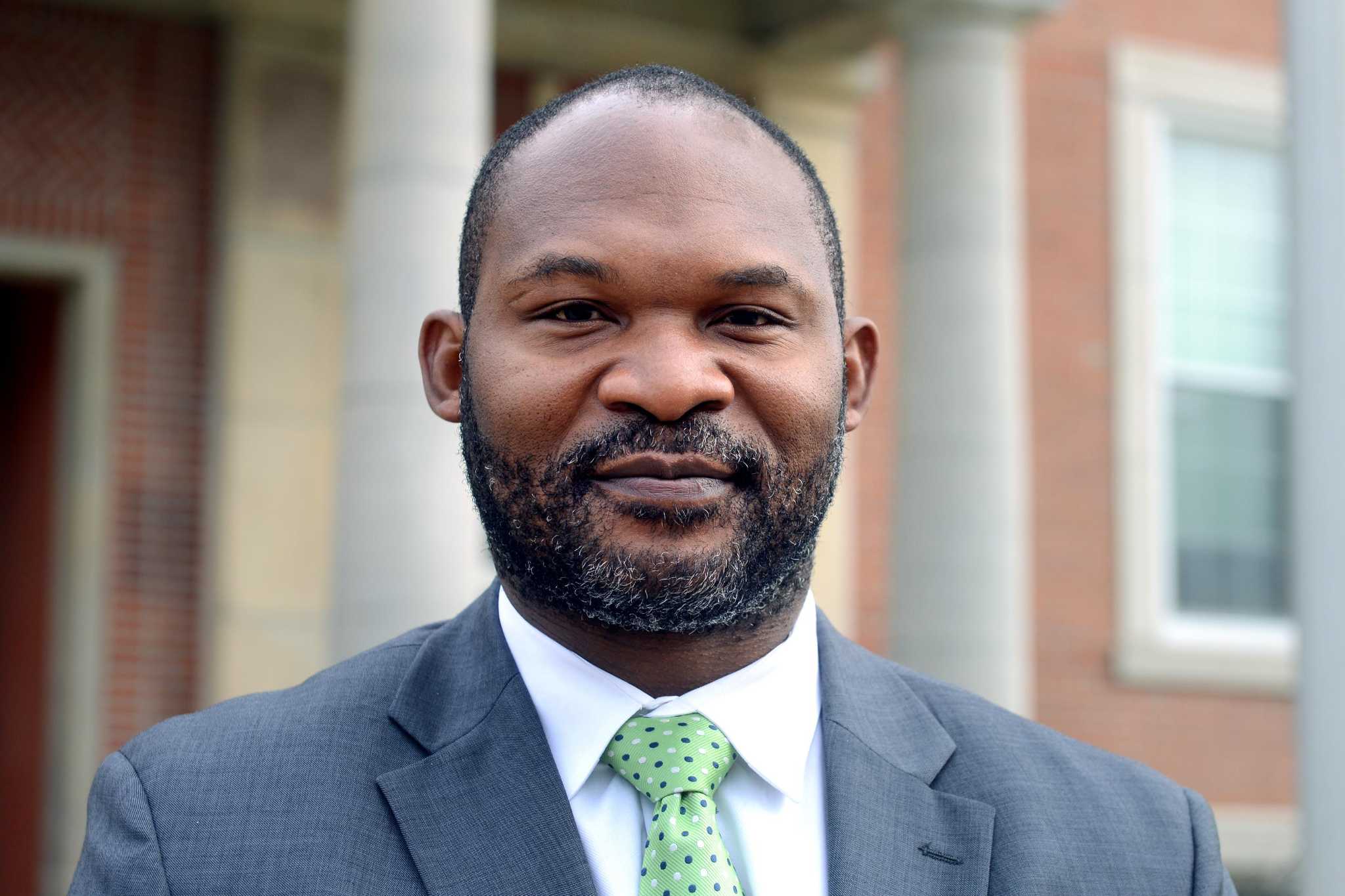 Stratford extends school superintendent contract on 4-3 vote - Vimarsana News
