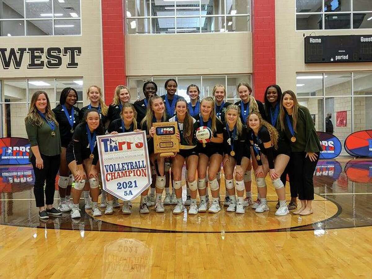 The Fort Bend Christian Academy volleyball team won its first TAPPS state championship, defeating Carrollton Prince of Peace in the 5A final to complete a 35-4 season.
