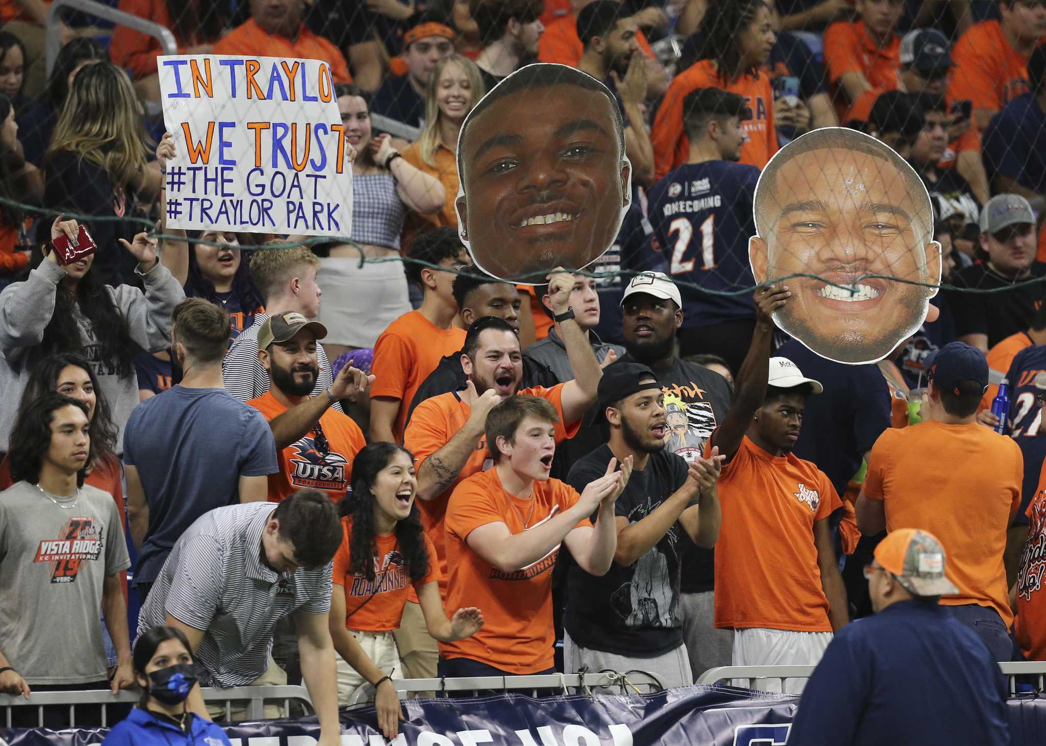 UTSA students will receive free tickets and transportation to cheer on