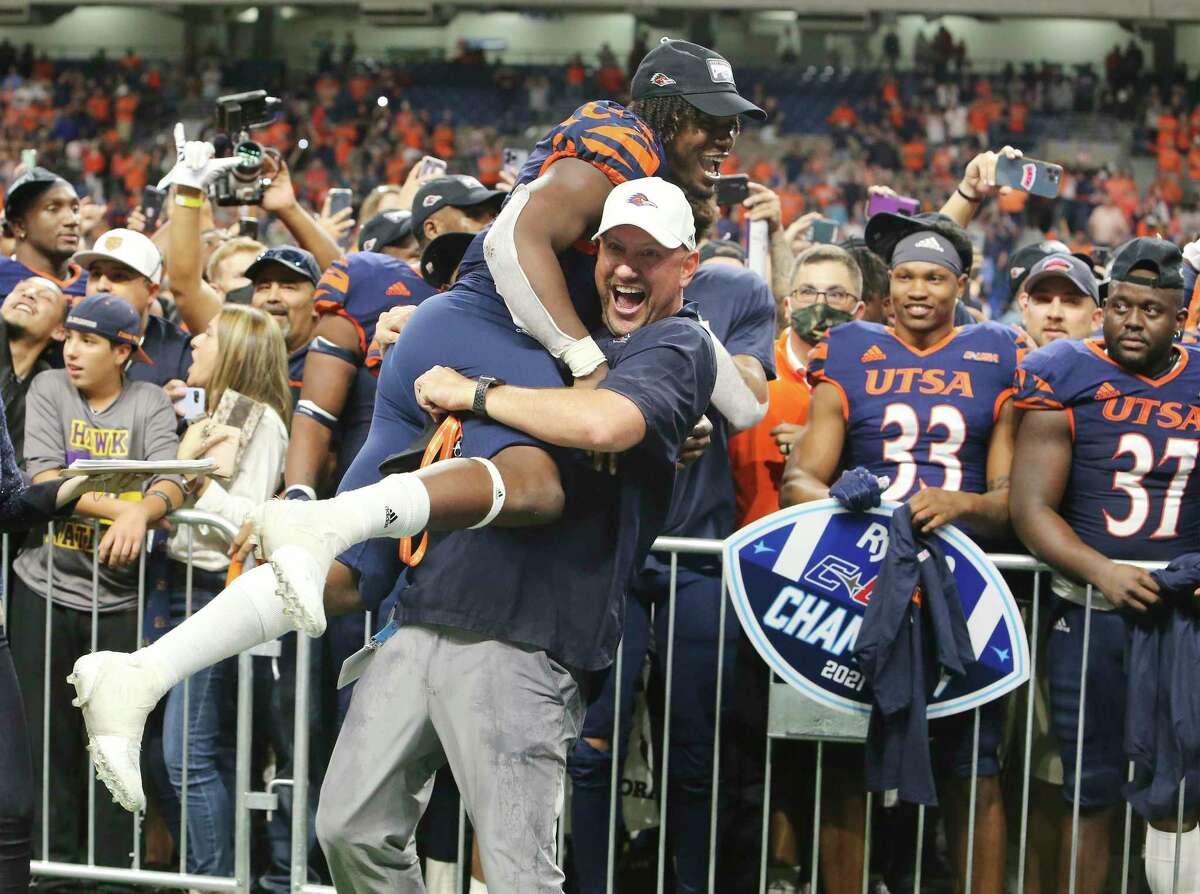 roadrunners extra points utsa 49 western kentucky 41