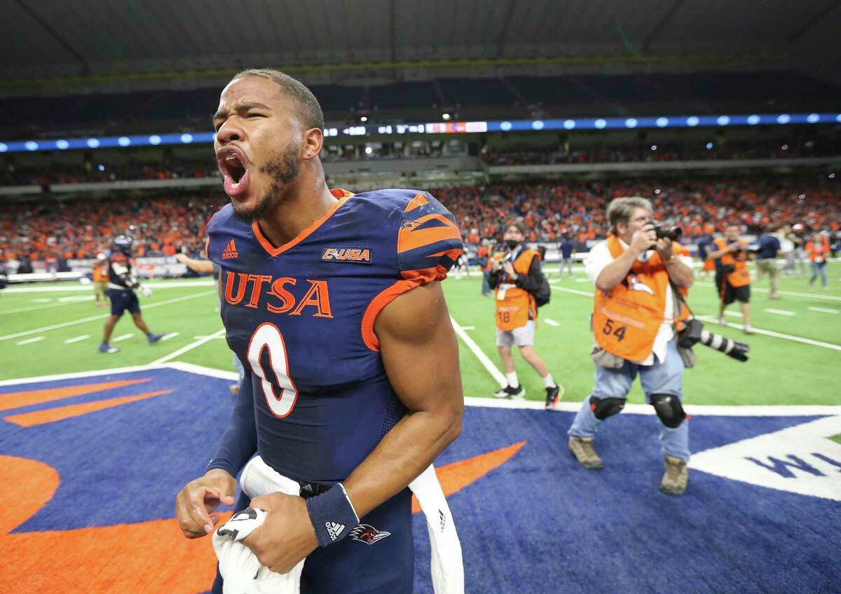 UTSA quarterback Frank Harris celebrates after UTSA defeats Western Kentucky in the 2021 Conference USA Championship football game at the Alamodome on Friday, Dec. 3, 2021. The Roadrunners defeated the Hilltoppers, 49-41, to win the championship.