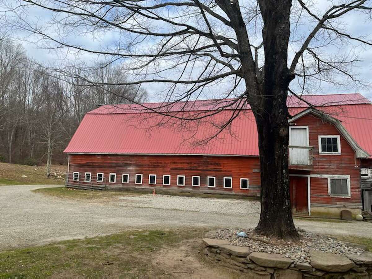 Jeff Jacobs: How a red barn in a quiet town led to a CT football team’s ...