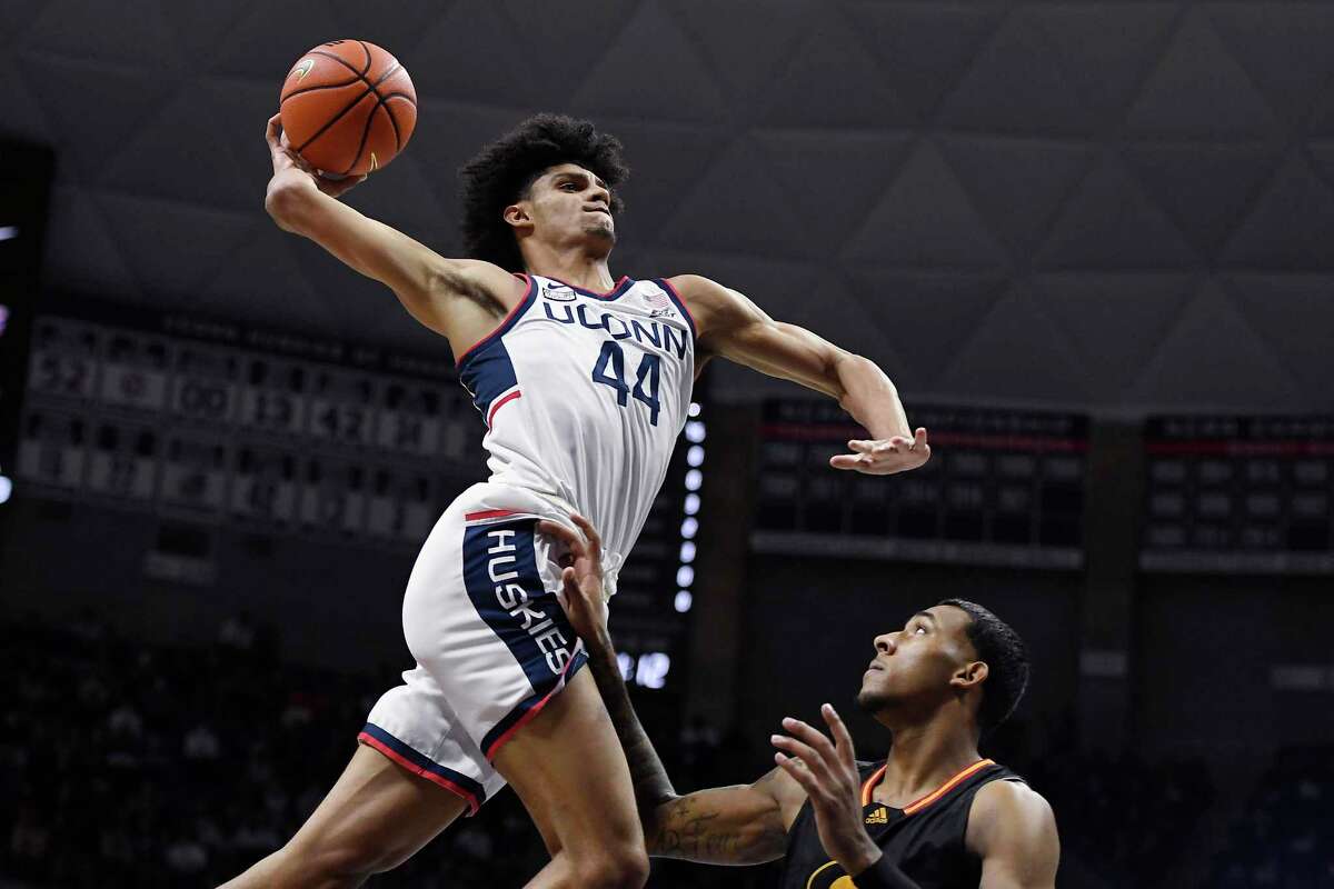 Andre Jackson Throws Out First Pitch as Mets Celebrate UConn's Basketball  Title – NBC Connecticut