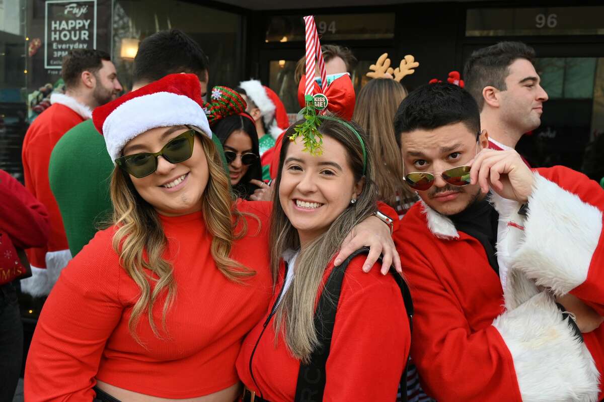 As SantaCon Returns To NYC, Metro-North Bans Alcohol On Trains