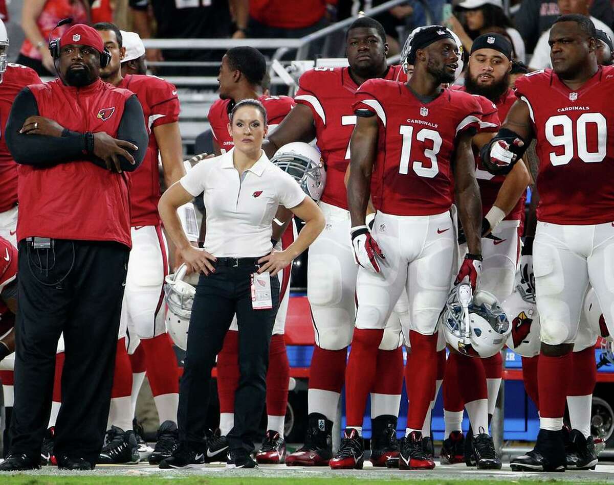 Then-intern linebacker coach Jen Welter of the Arizona Cardinals during a preseason game against the Chiefs in 2015.