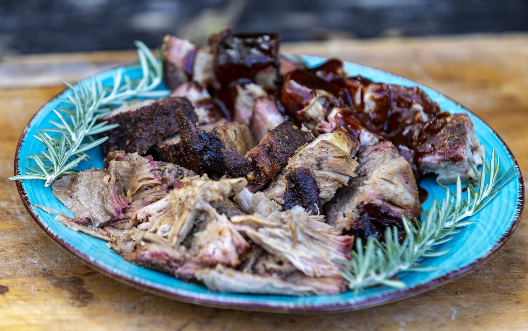 Your guide to cooking pork shoulder, aka Boston butt roasts, on the smoker or grill for the best, perfect pulled pork - Vimarsana News