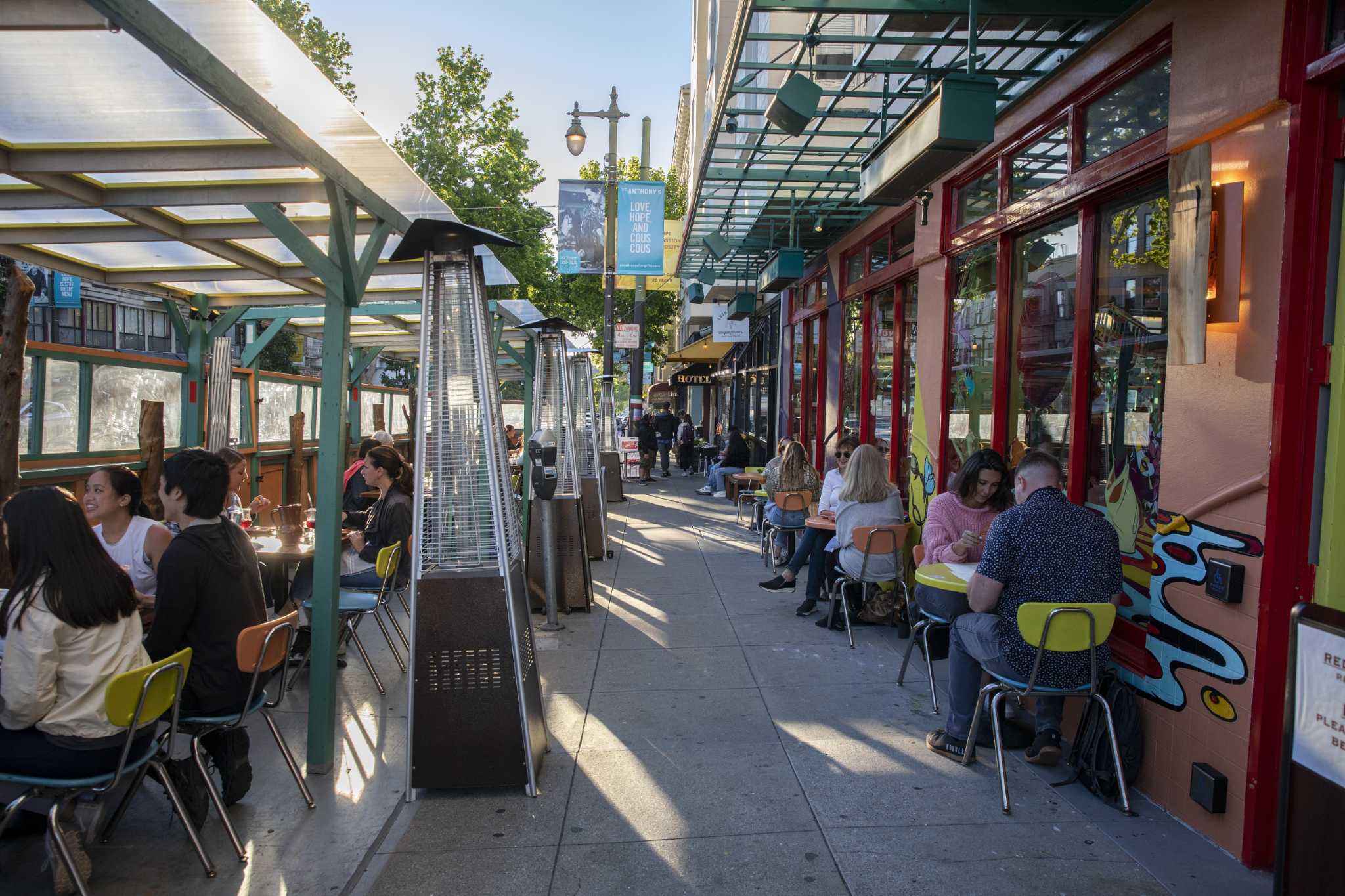 S.F.'s North Beach was marked by vacancies. Now, restaurants are fueling a renaissance - Vimarsana News
