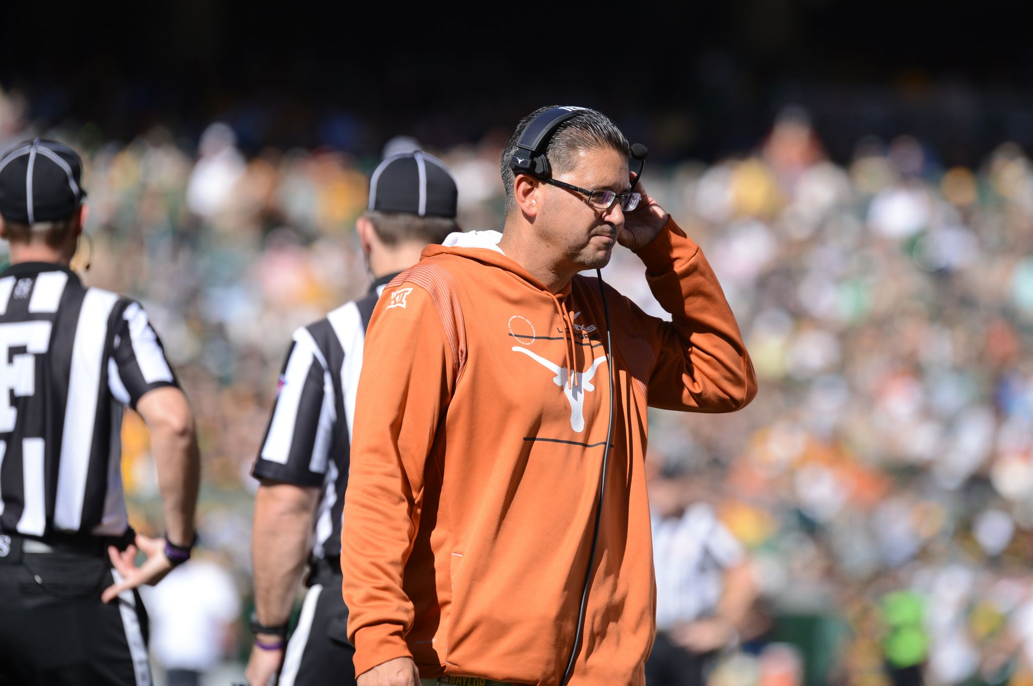Texas coach Jeff Banks sued after allegedly monkey bites child - Vimarsana News