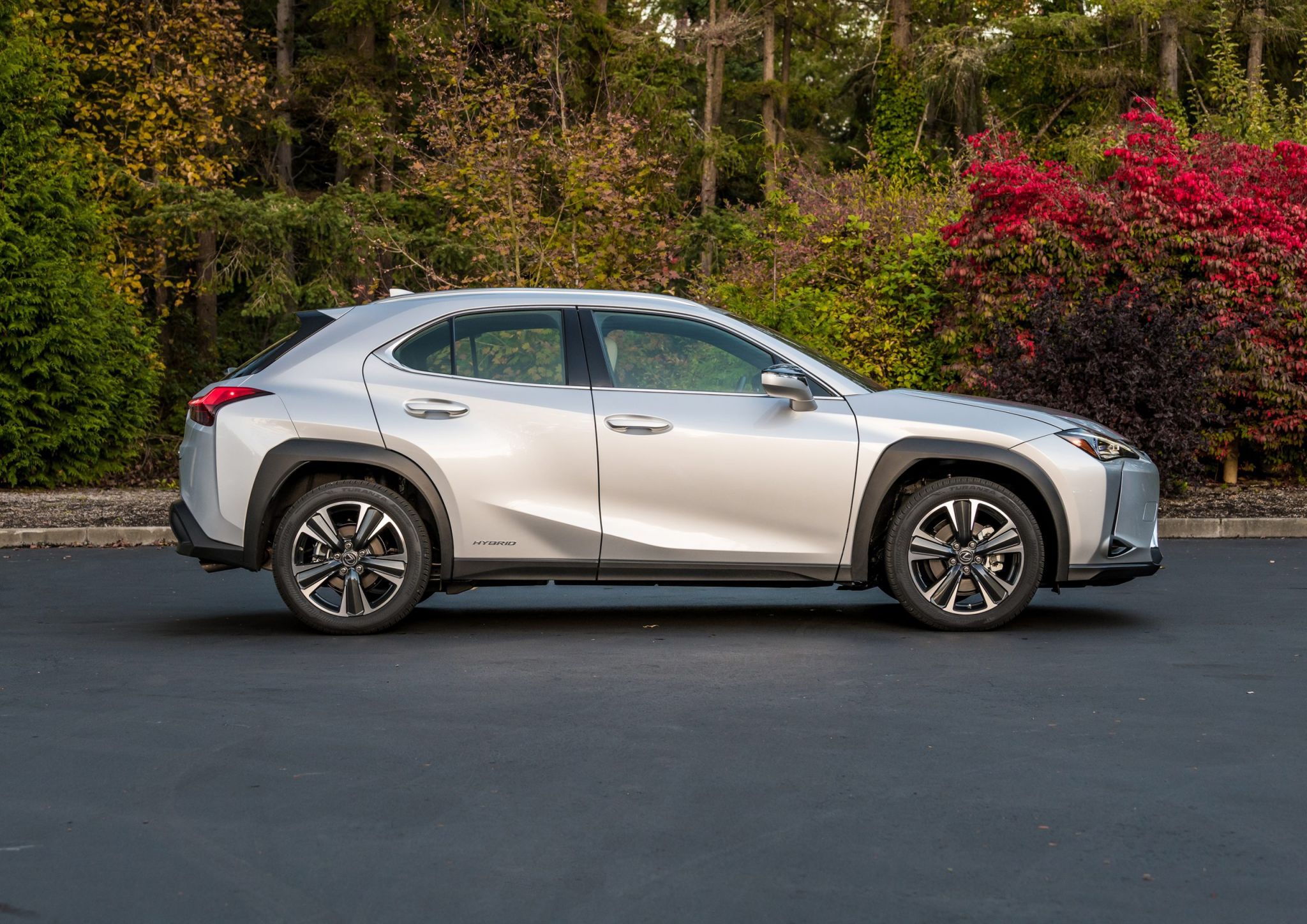 Review: Lexus offers subcompact luxury in UX SUV - Vimarsana News