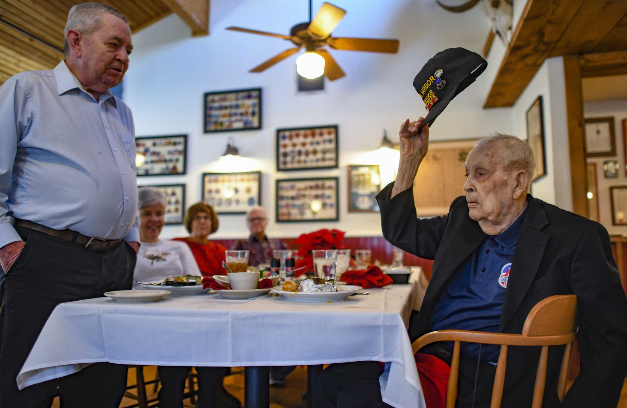 On 80th anniversary, just one Pearl Harbor veteran makes it to San Antonio's annual steakhouse reunion - Vimarsana News