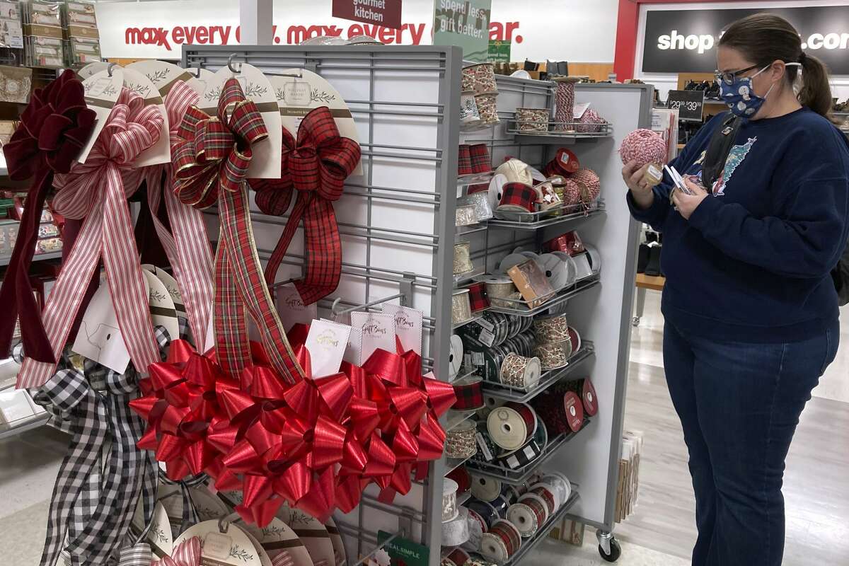 We're weeks away from Christmas, but the 2021 holiday shopping season may feel anything but festive. In the final stretch of holiday shopping, you could face out-of-stock products, shipping delays, empty shelves and expensive delivery fees. However, even if you still have the majority of your shopping left to do, you have options.