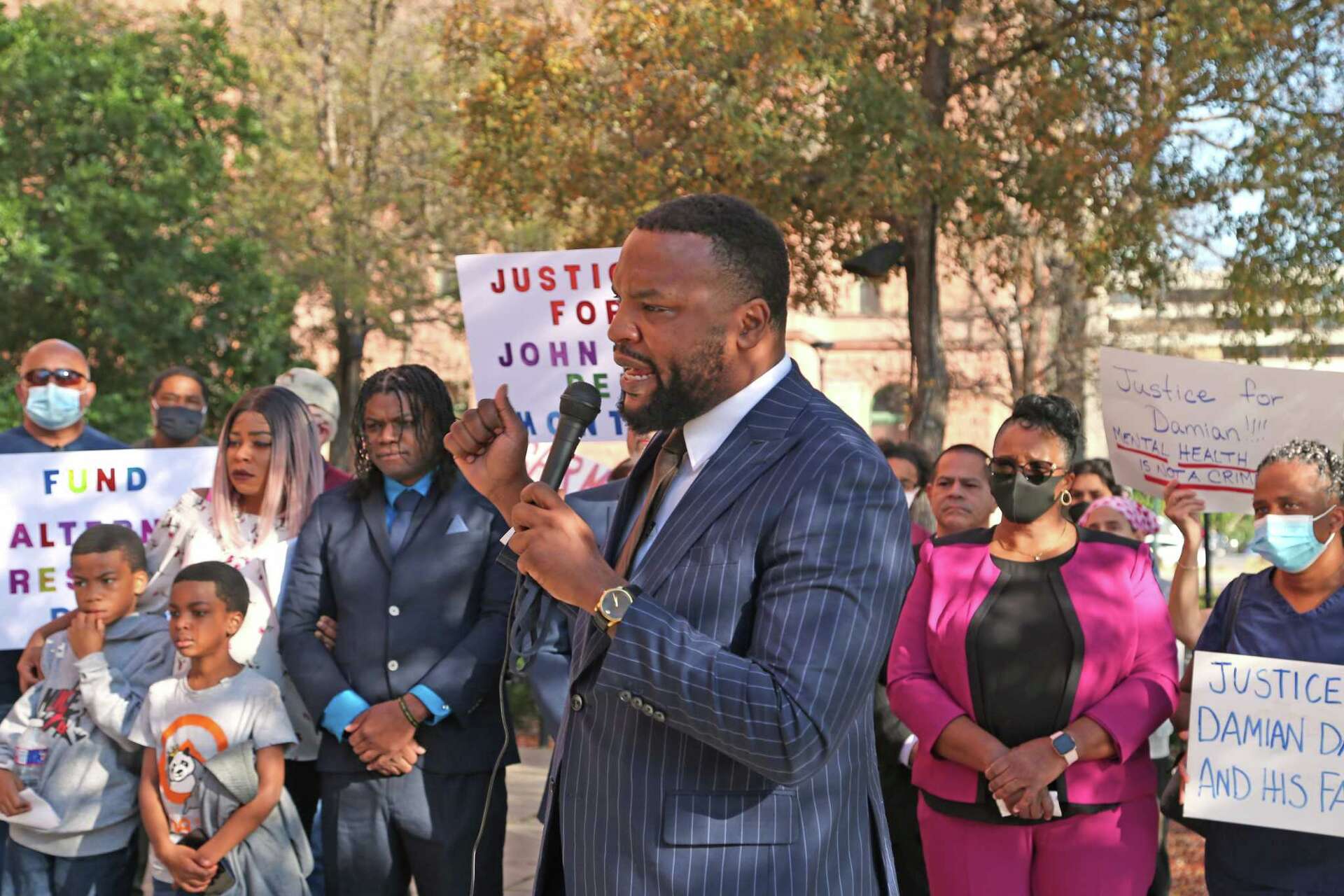 DA to move case of man killed during mental health crisis to grand jury