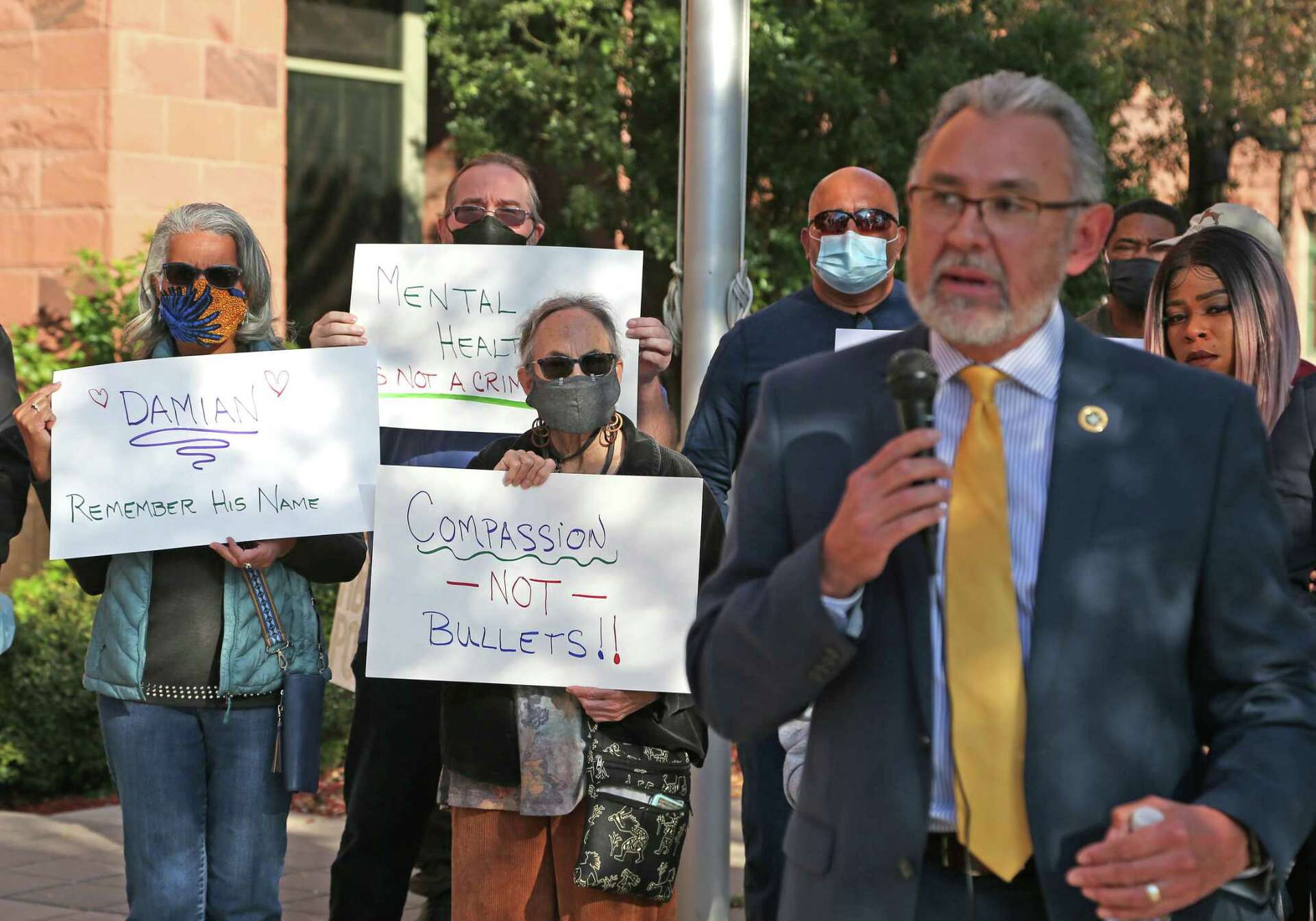DA to move case of man killed during mental health crisis to grand jury