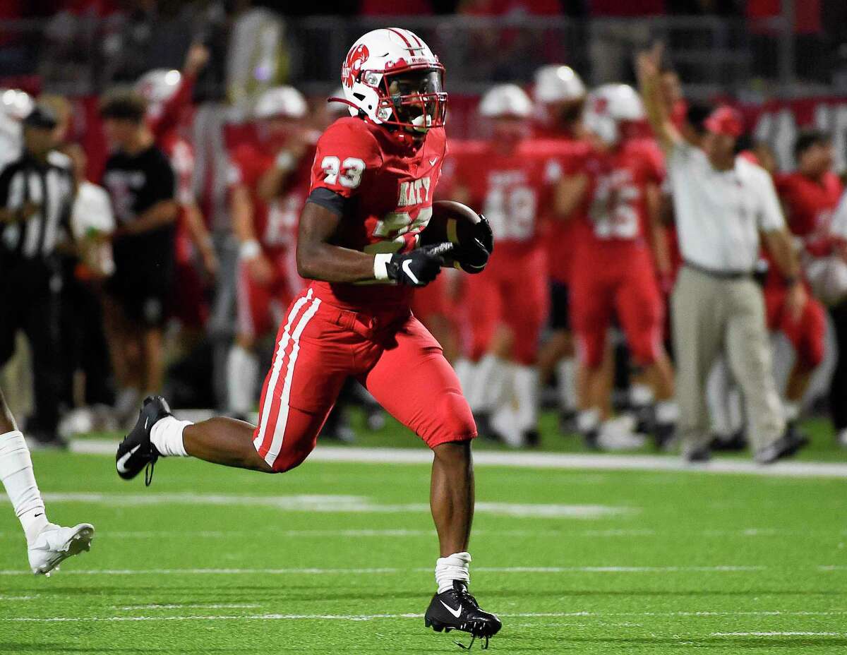 Katy’s high-octane rushing attack is led by Seth Davis, who has totaled 2,422 yards and 28 touchdowns on the ground this season for the 14-0 Tigers.