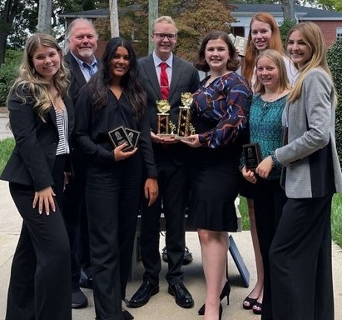The Principia College International Academy of Dispute Resolution Mediation Team successfully defended its international championship ranking last month by capturing first place in two of the four categories of competition.