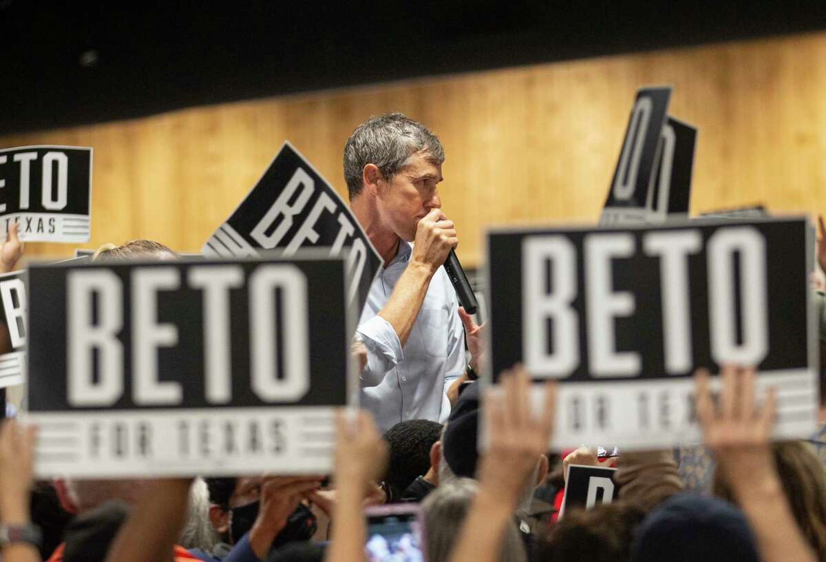 Gubernatorial candidate Beto O'Rourke delivers his speech during his meet and greet event Monday, Dec. 6, 2021, at Fort Bend County Fairgrounds in Rosenberg.