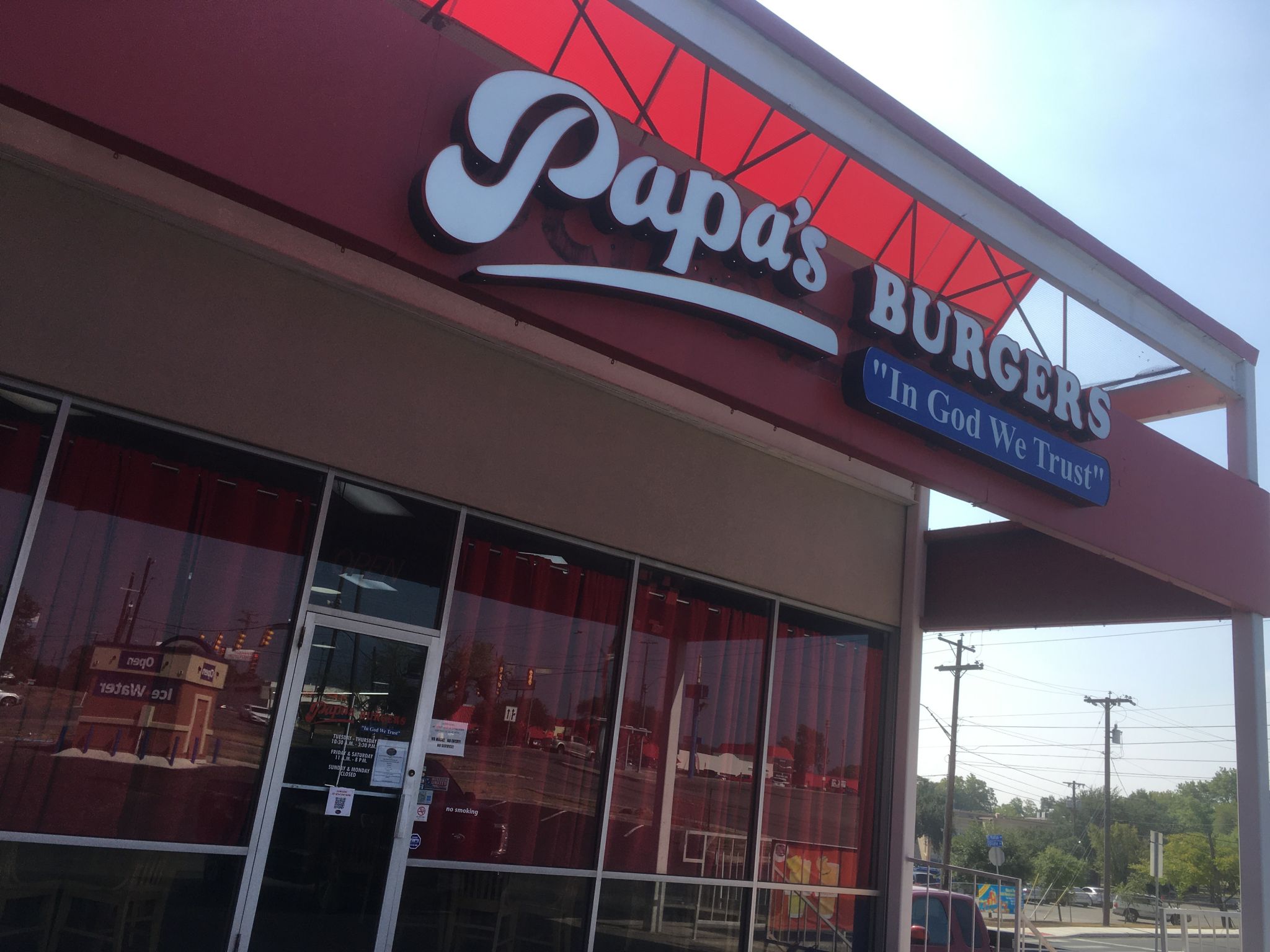 Pappas Burgers, Restaurants