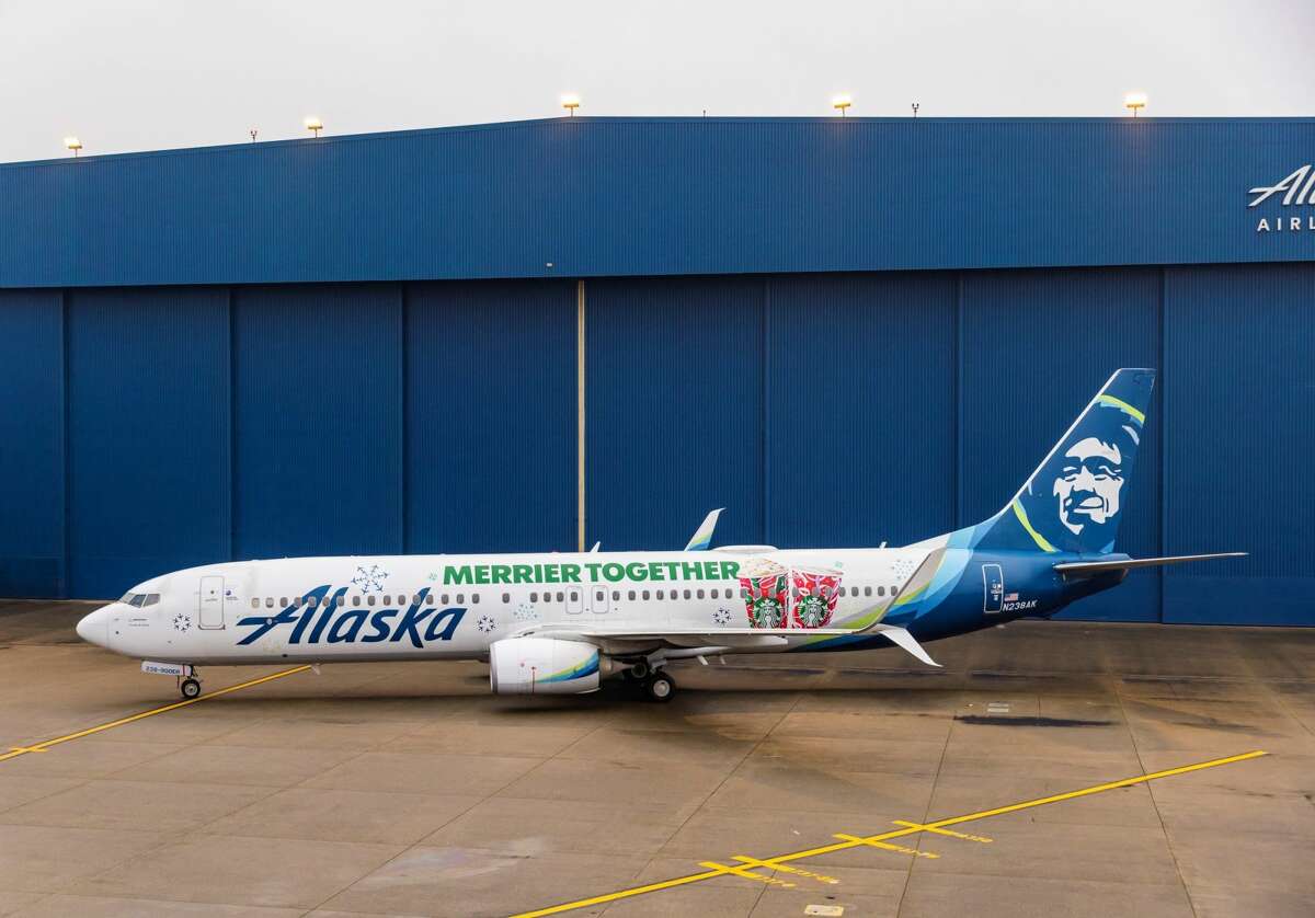 Holidays take flight at Alaska Airlines with new Starbucks design