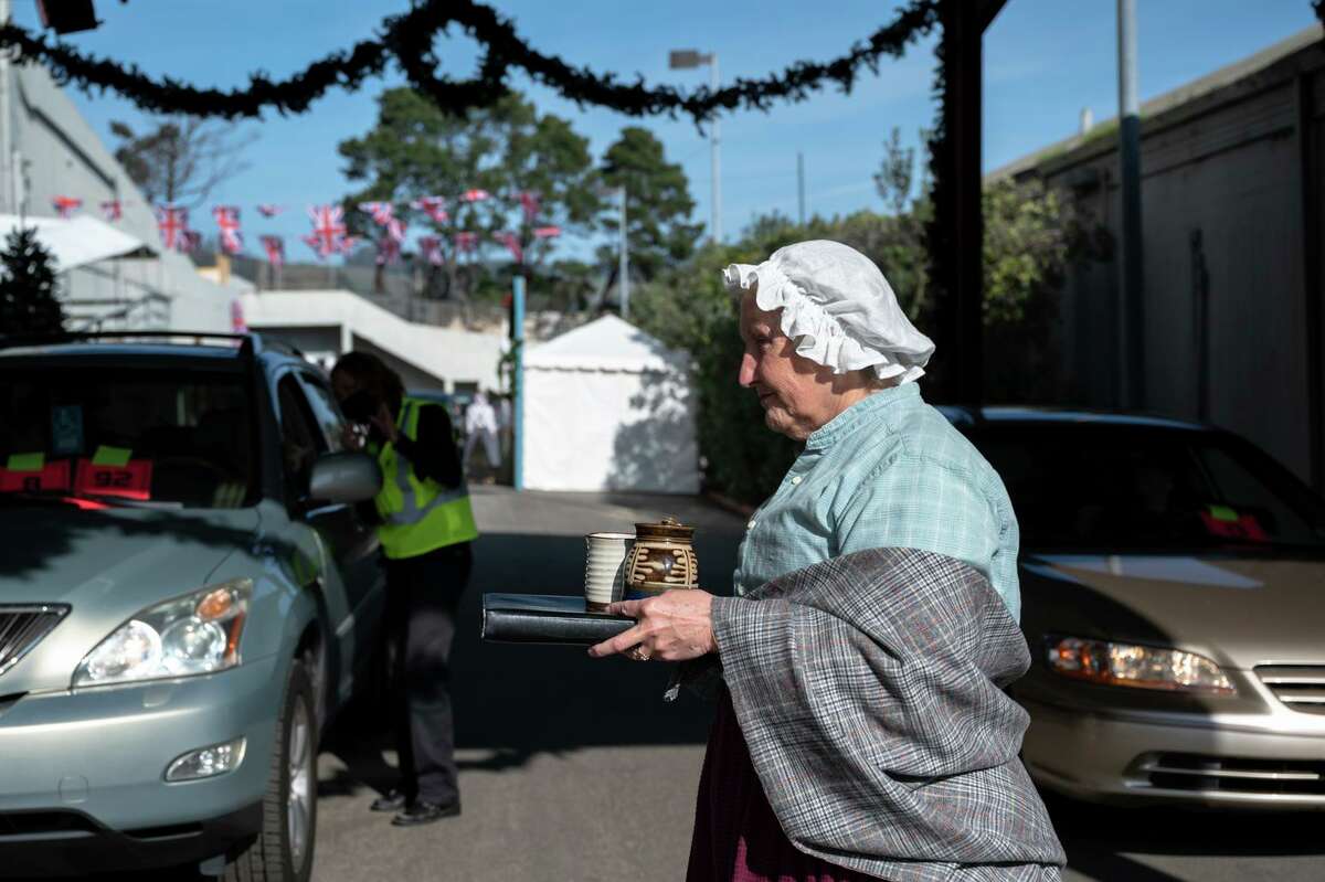 The Drive Thru Dickens’ London event at the Cow Palace in Daly City, Dec 5 left many attendees angered by the long wait, The Great Dickens Christmas Fair at the Cow Palace was canceled last year because of the pandemic.