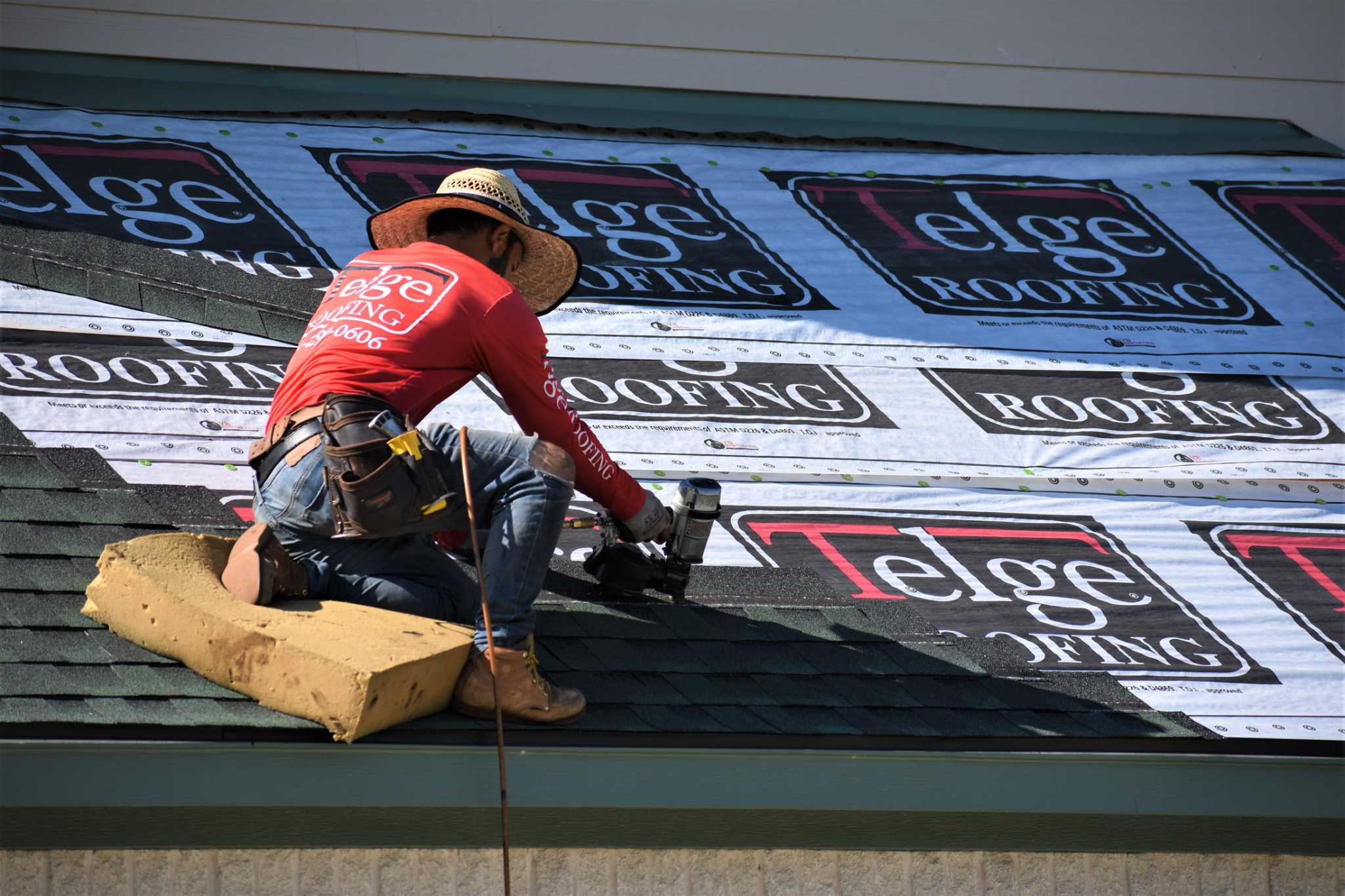 Telge Roofing in Cypress gifting a free roof to a Houston family in need  this Christmas