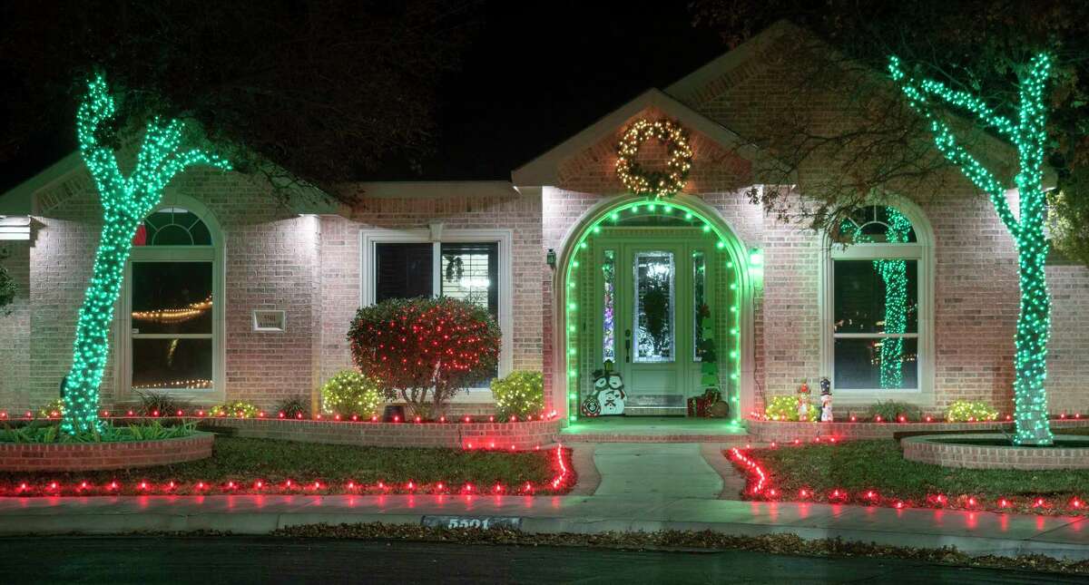 Christmas light tours in Midland, Odessa offer holiday cheer