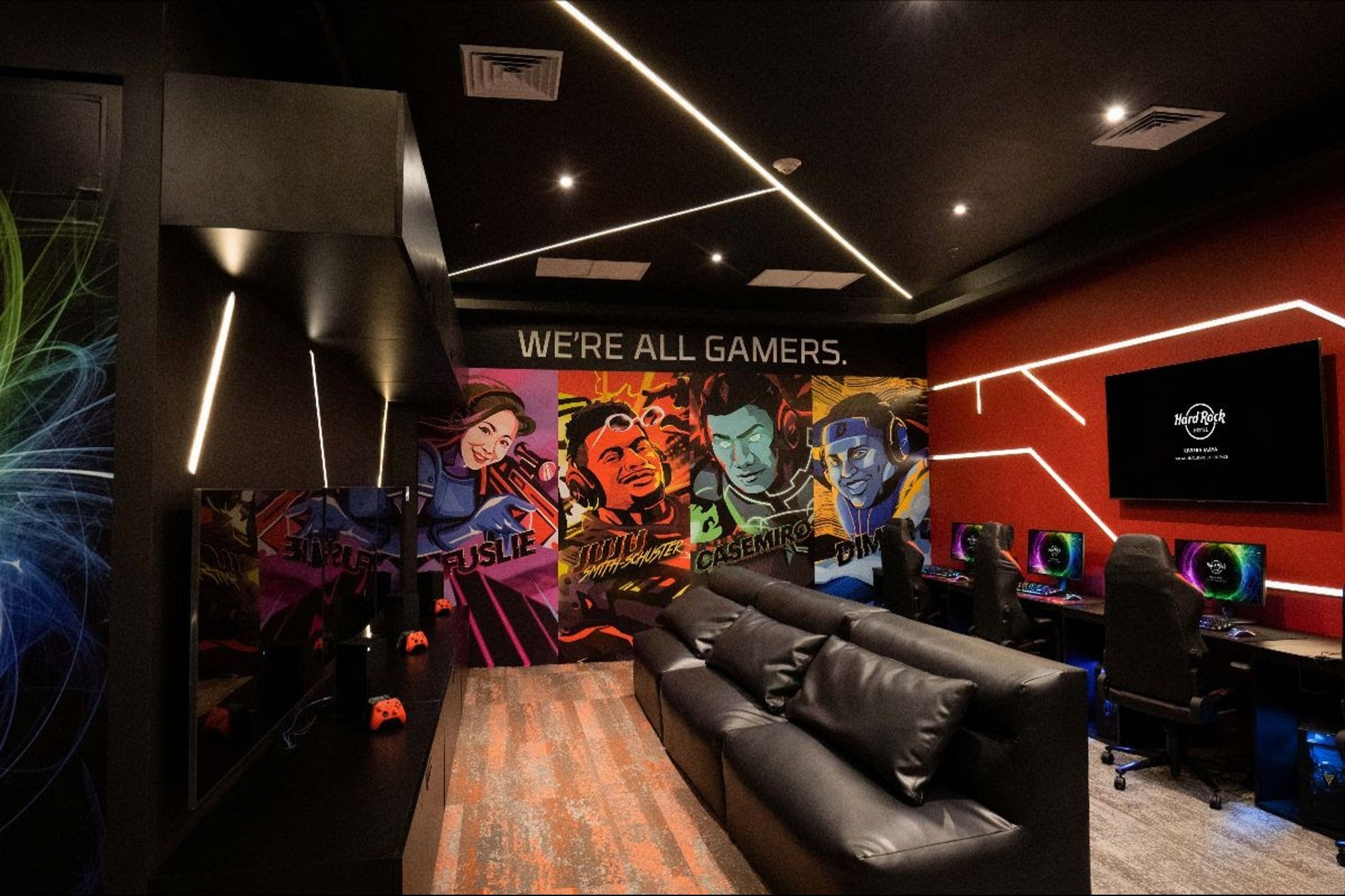 This is the first HyperX video game room in Mexico with virtual reality ...