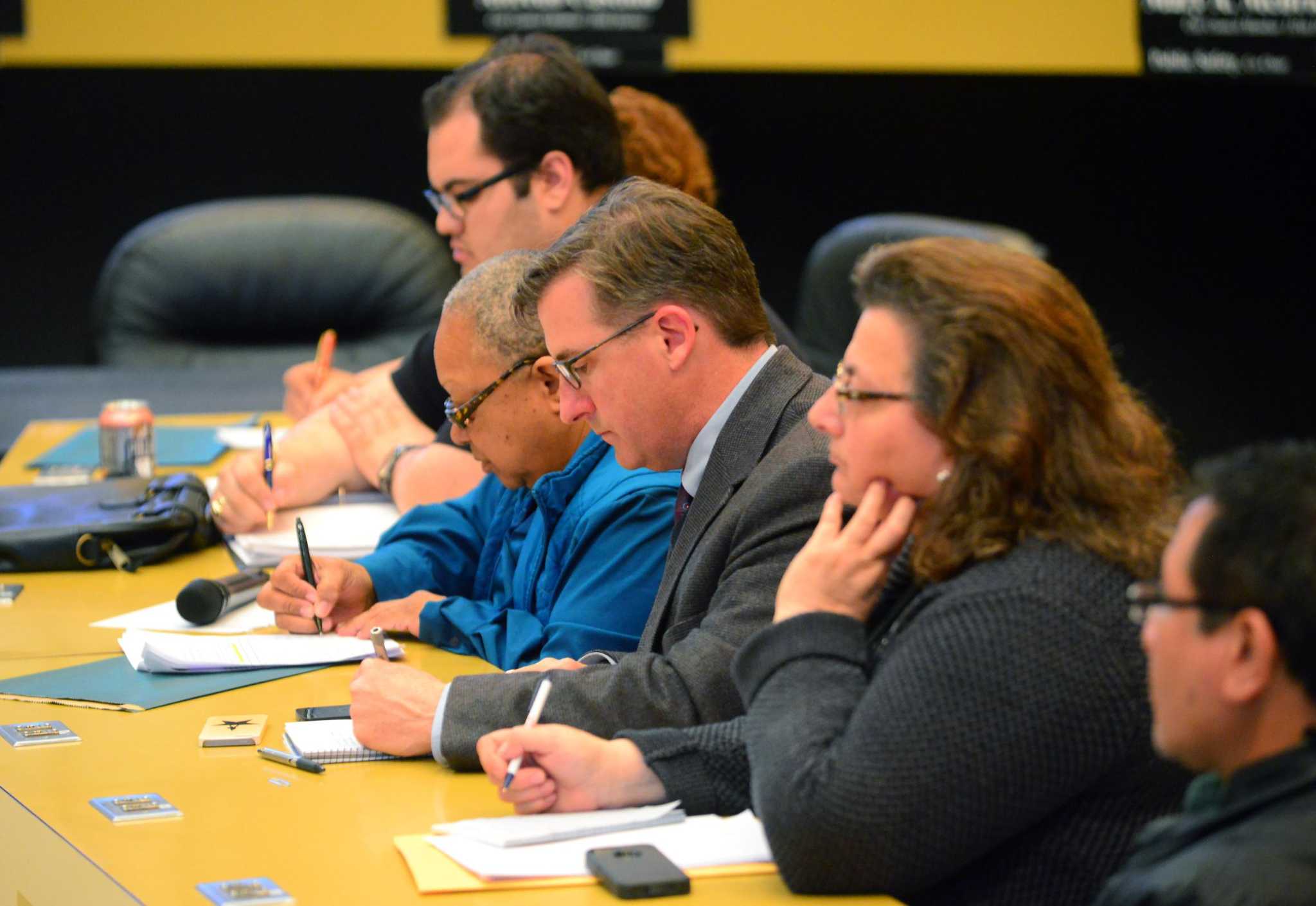 Should Bridgeport council resume in-person meetings? - Vimarsana News