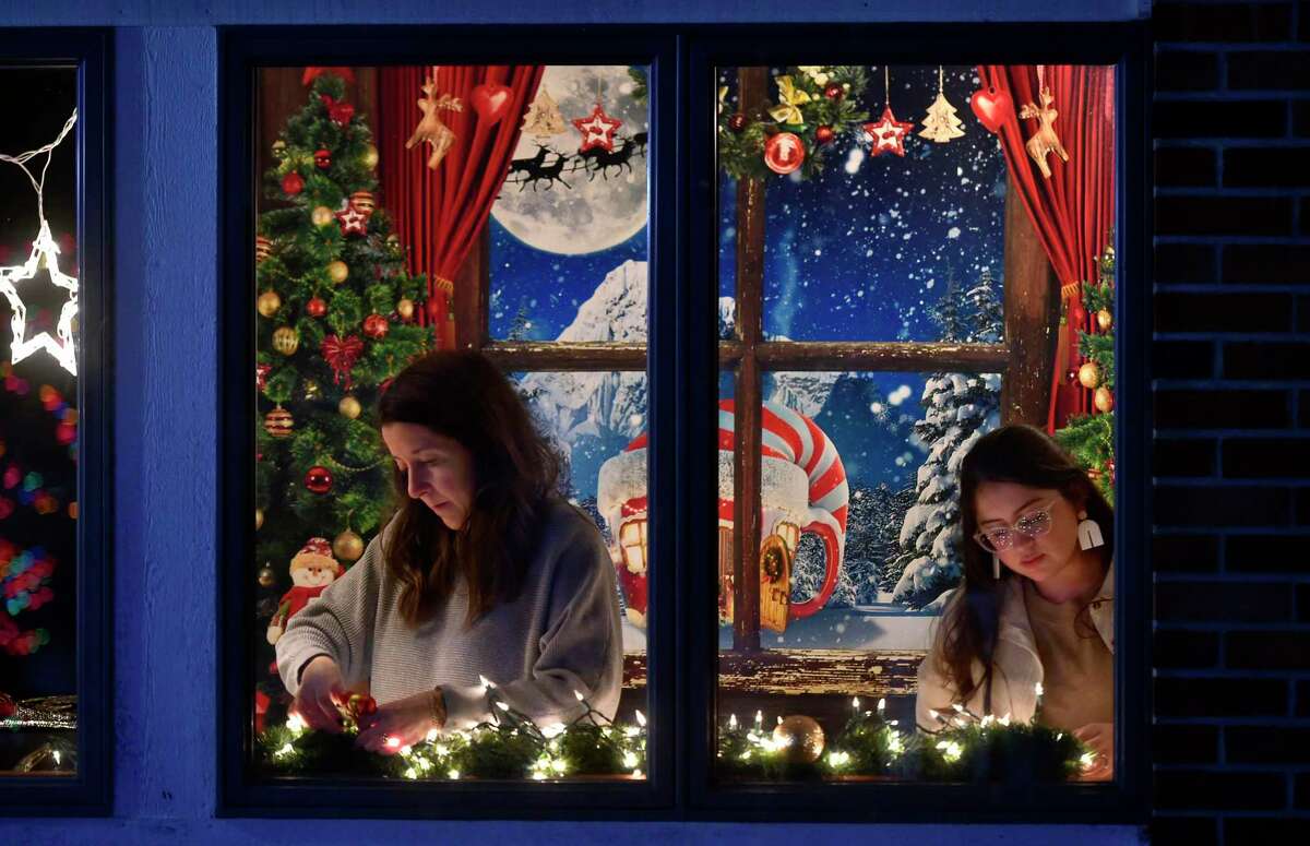 Stamford Garbage Pickup Christmas 2022 Costs Add Up For Stamford Church's 'Free' Drive-Thru Holiday Display: A  $500 Manger, $1,000 For Animals