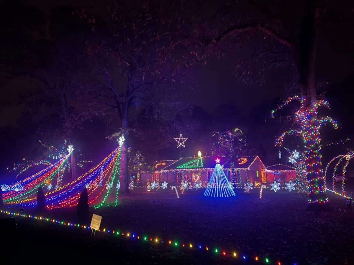 Conroe Christmas Light Displays 2022 Magnolia Man's Holiday Light Show Lets You Step Inside, Takes Song Requests