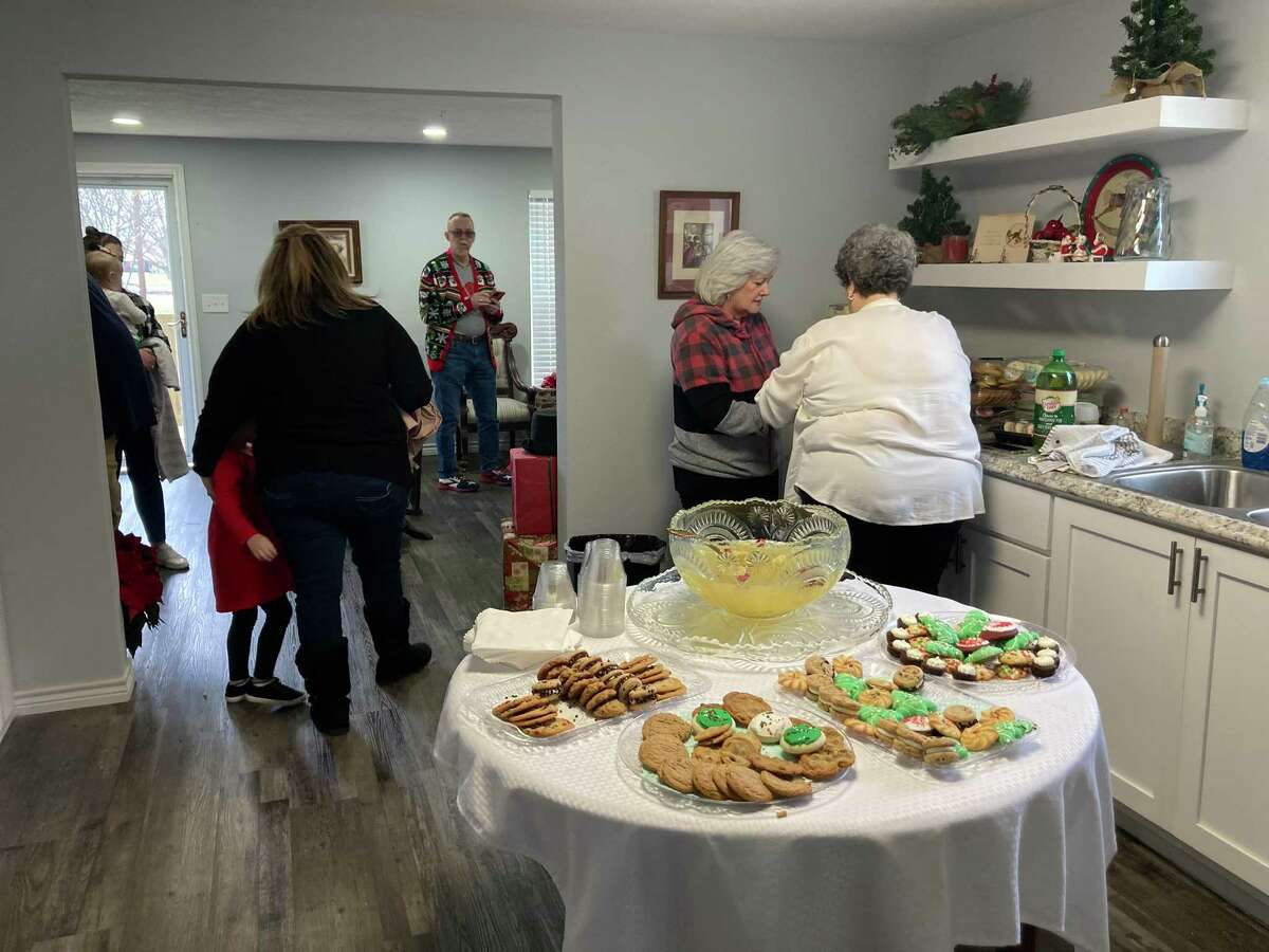 Heritage House, city of Orange honor long-time Santa Claus