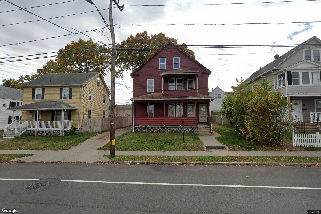 Duplex sells for $300,000 in Manchester