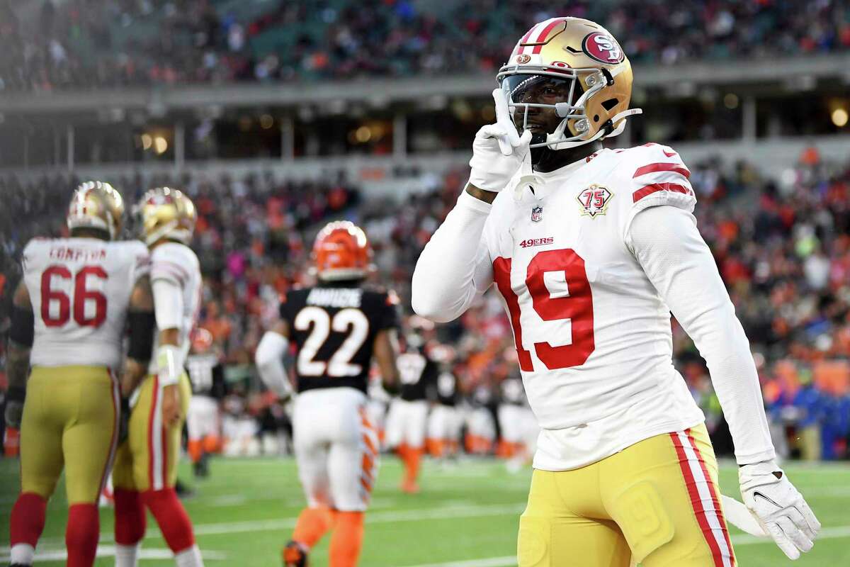 Cincinnati, United States. 12th Dec, 2021. San Francisco 49ers wide  receiver Deebo Samuel (19) celebrates with Brandon Aiyuk (11) after scoring  a touchdown against the Cincinnati Bengals during the first half of