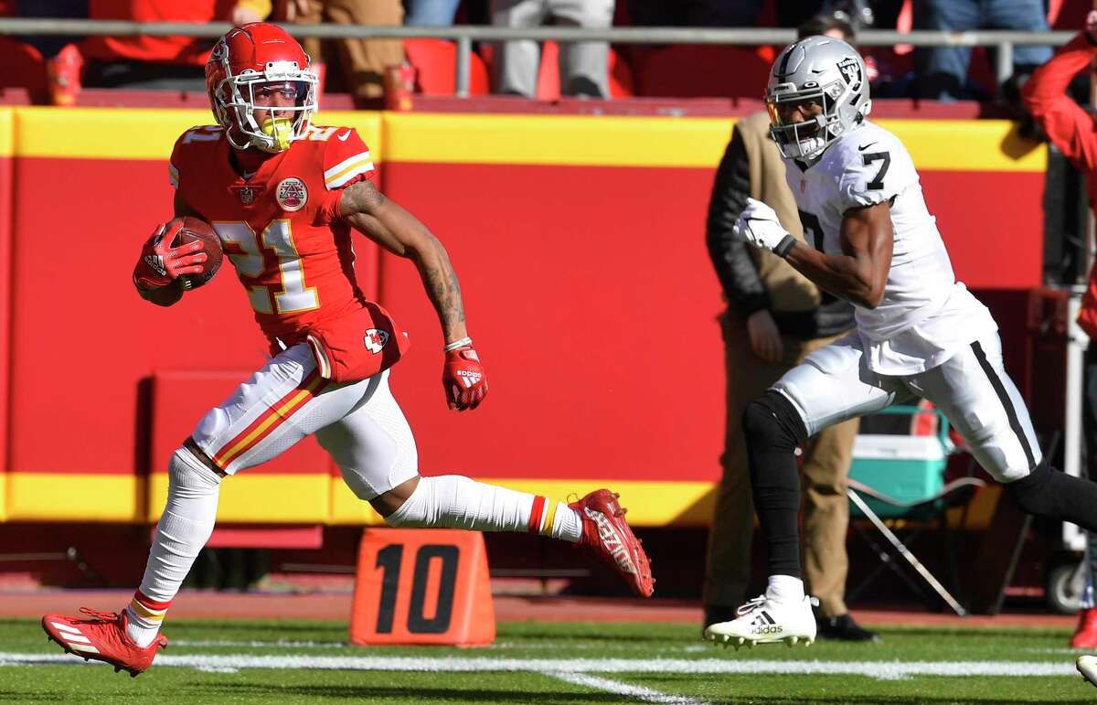 Raiders routed by Chiefs in return to Kansas City