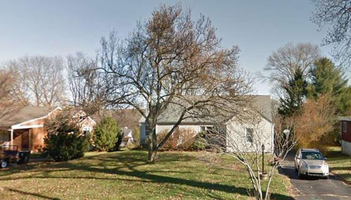 Property transfers in Trumbull