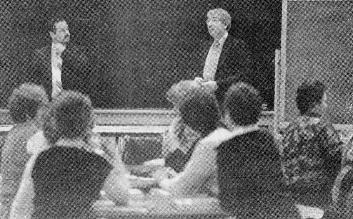 Manistee Public School elementary teachers participated in an elementary science textbook workshop earlier this week as representatives from the publishing company of McGraw-Hill discussed the new elementary science textbook series, “Gateways to Science.” Tom Torseth (let) and Dick Poiner discuss science instruction with the teachers. The photo was published in the News Advocate on Dec. 11, 1981.