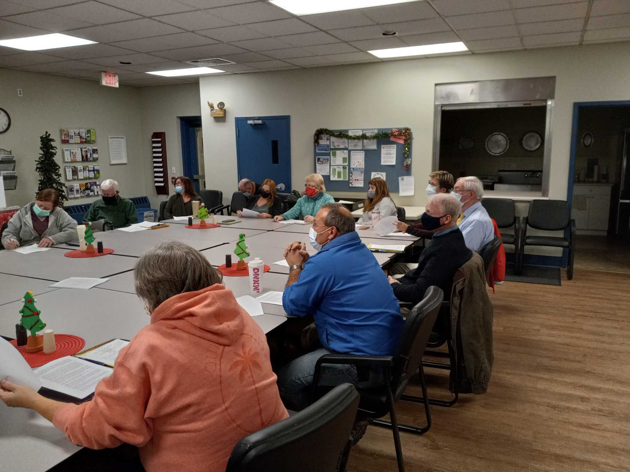 Gilbert, Winchester school district leaders present draft 10year contract