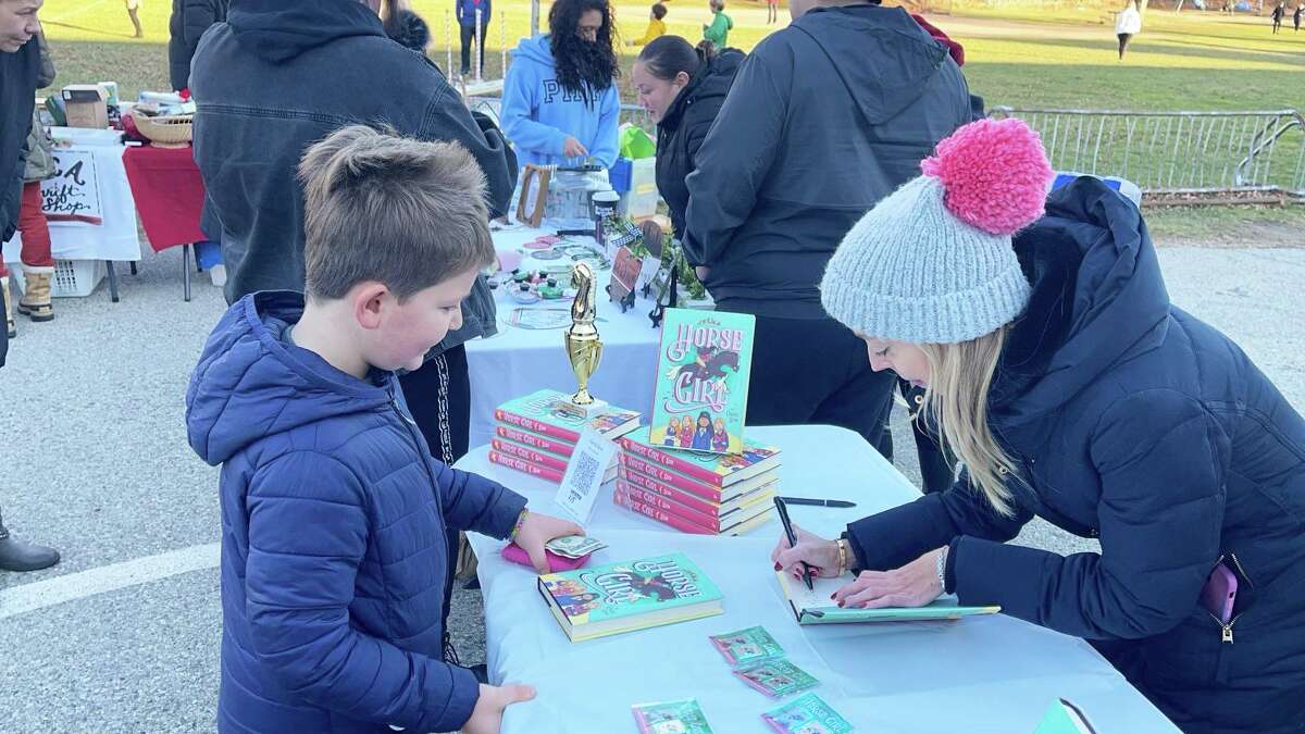 Darien’s Hindley School creates new Holiday Market tradition
