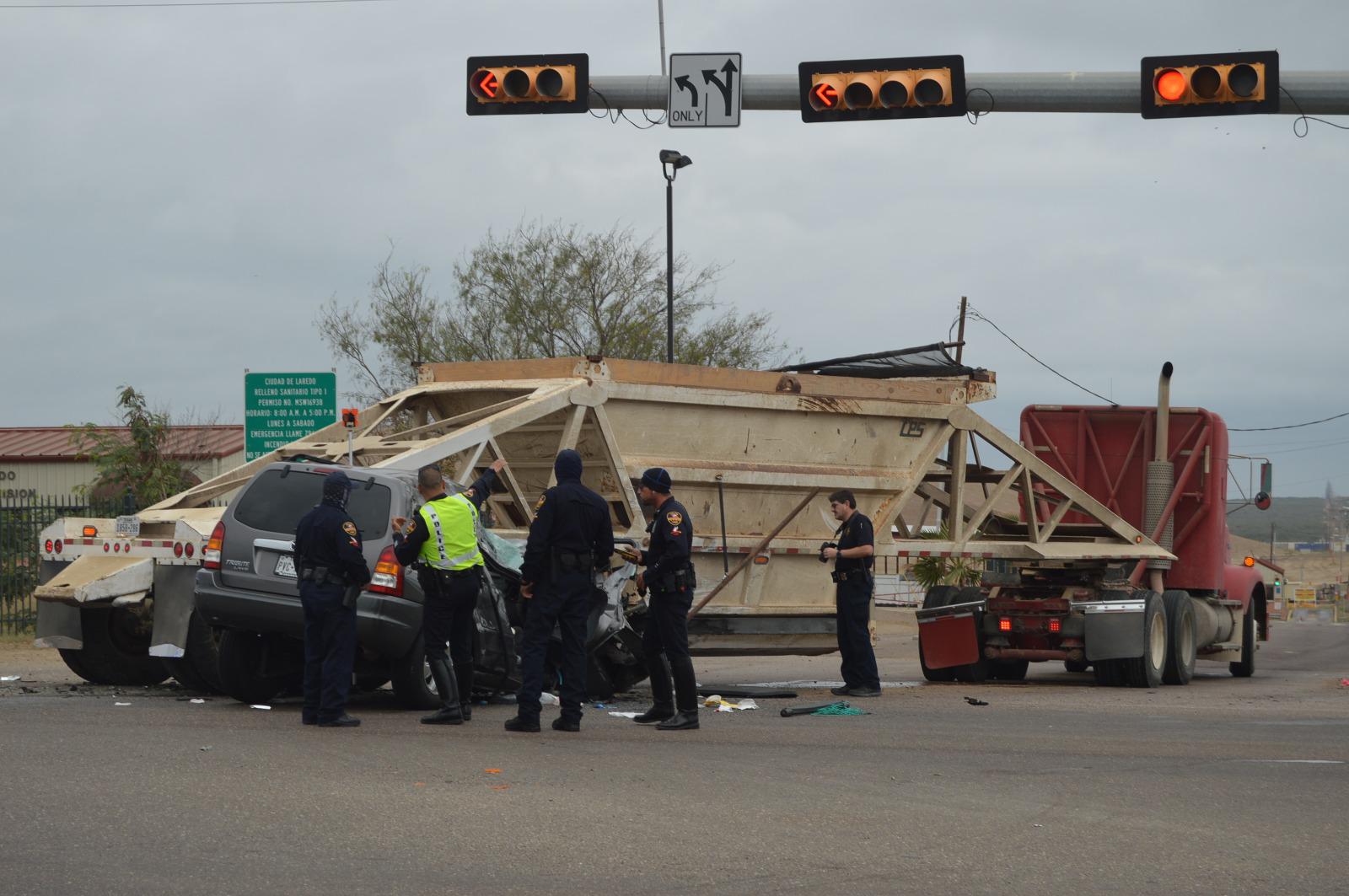 East Laredo crash injures several, 2 critical - Vimarsana News