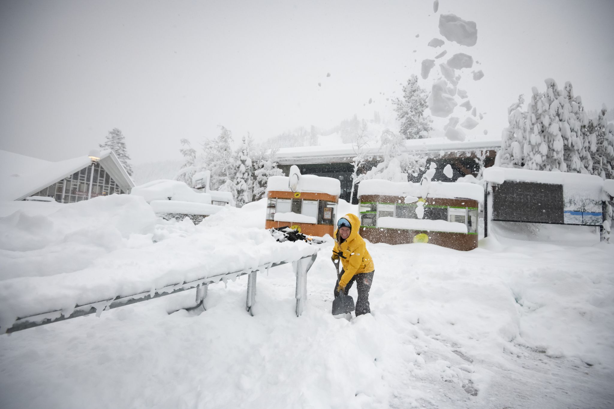 Winter Storm Warning For Tahoe Could Be Stuck In Your Vehicle For Many Hours