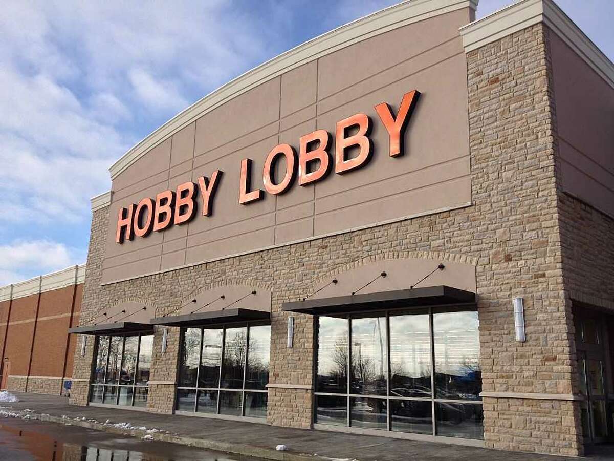 Hobby Lobby raises minimum wage to 18.50