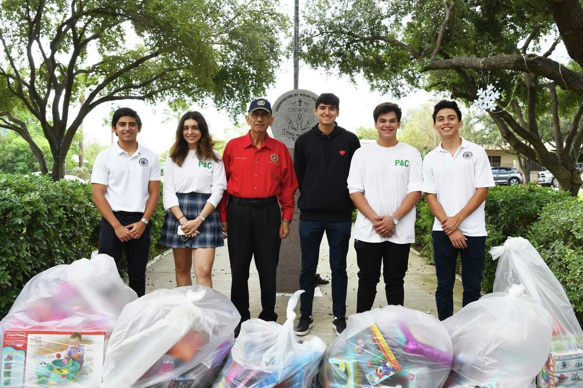Members of Mercy Ministries of Laredo and the Laredo Rotary Club visited St. Augustine where the school’s Principal Advisory Committee all worked together to help give donated gifts to children of local veterans.