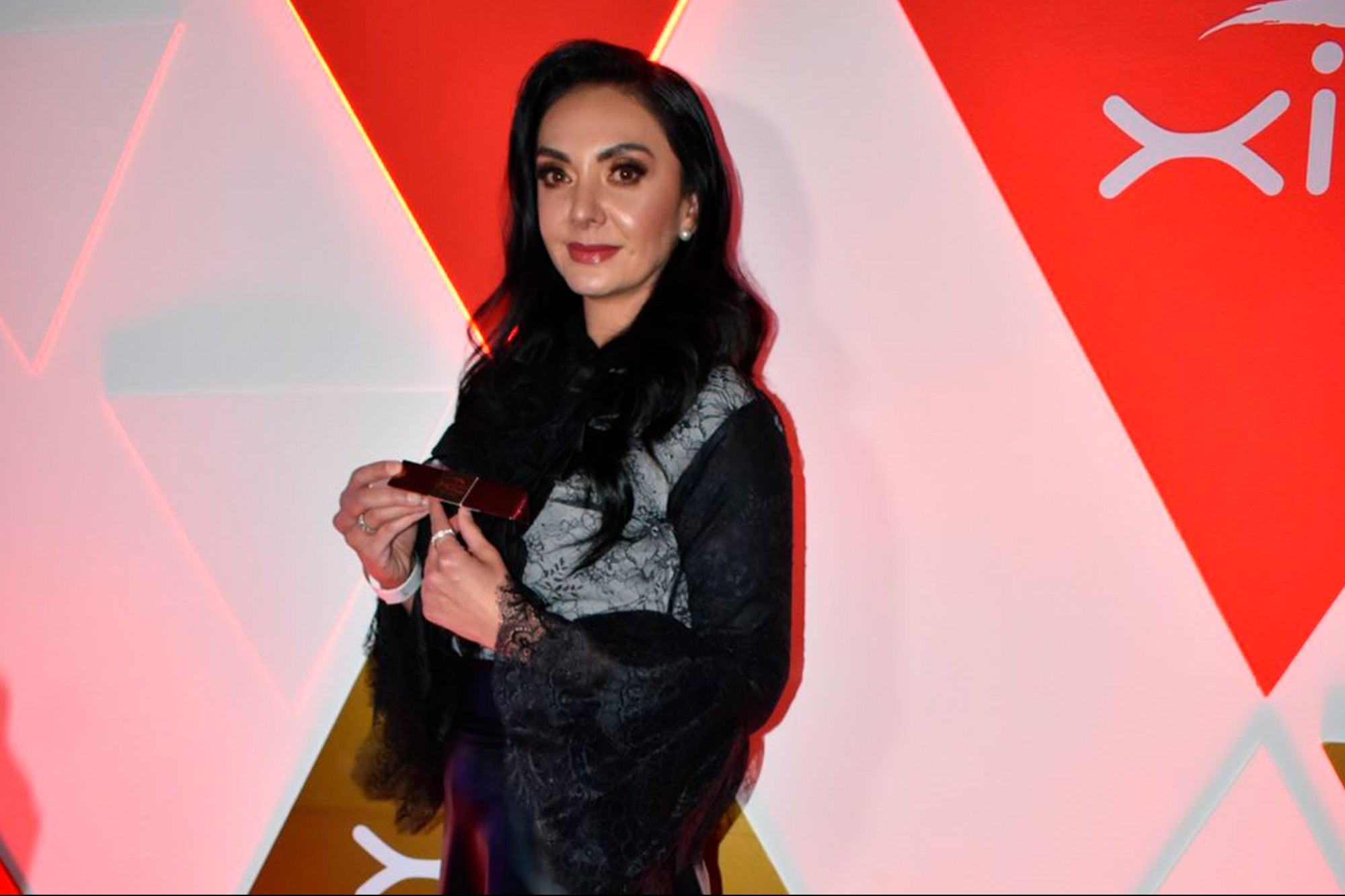 Jasive Fernández receives award for 'Designer and Entrepreneur of the year' - Vimarsana News