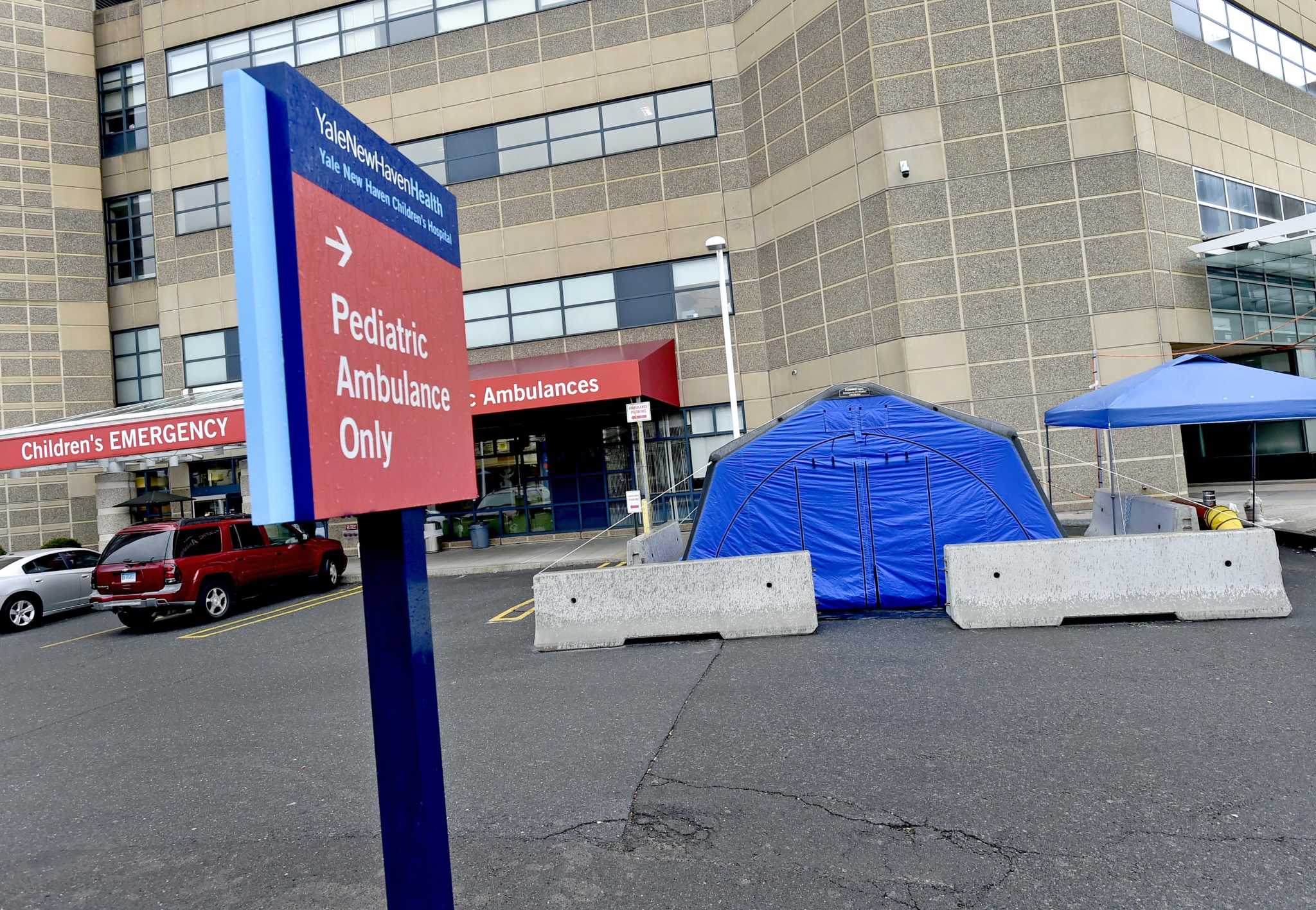 yale new haven hospital emergency room parking