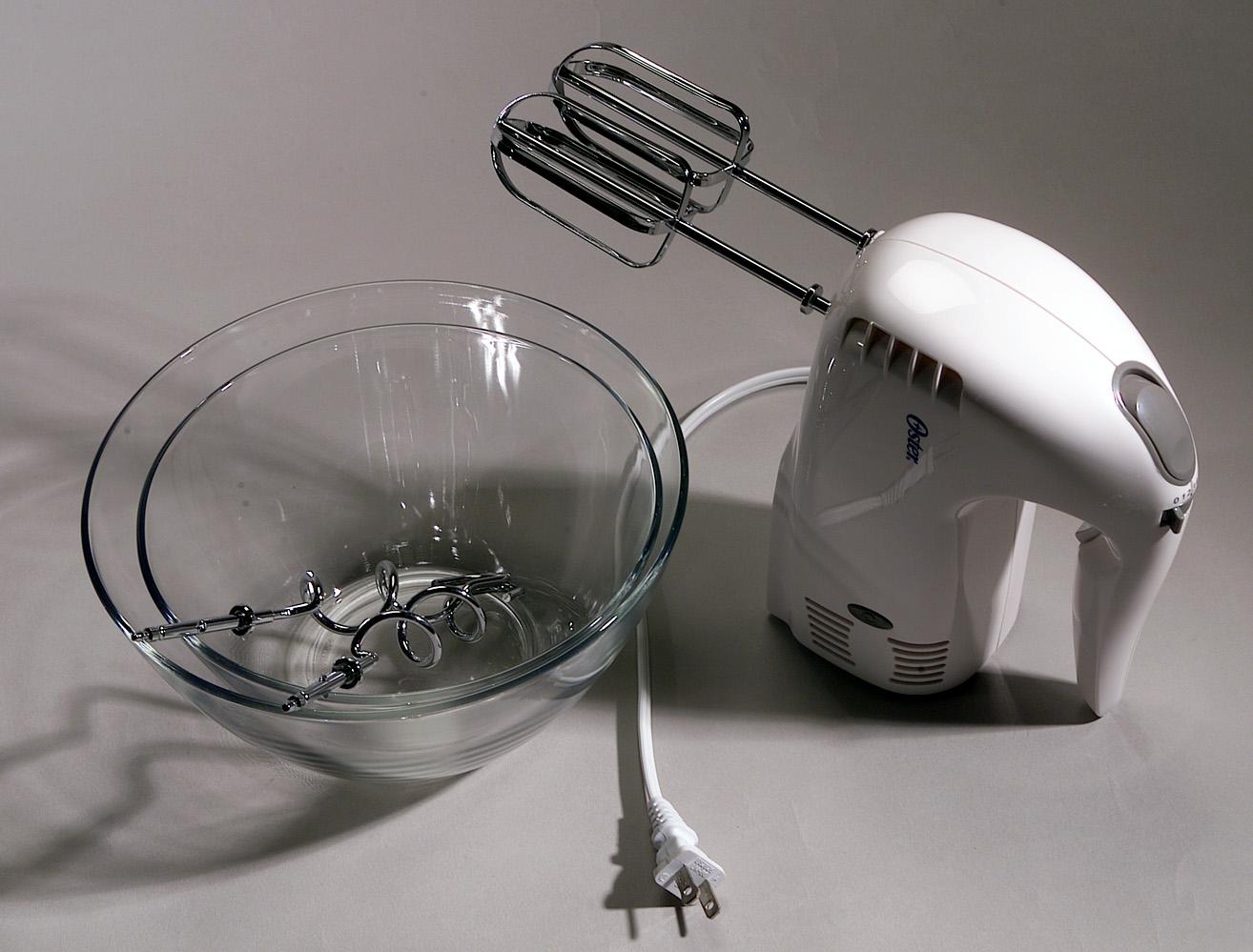 People Are in Complete Awe of This Viral Electric Mixer Hack