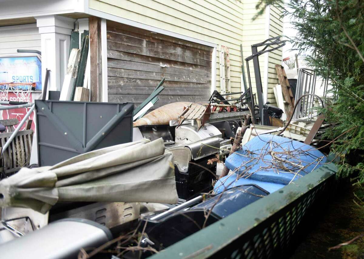 Neighbors complain of mess at Old Greenwich property ‘This is what I