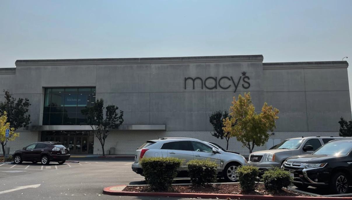Group theft attempt thwarted at South Bay Macy’s, employee injured