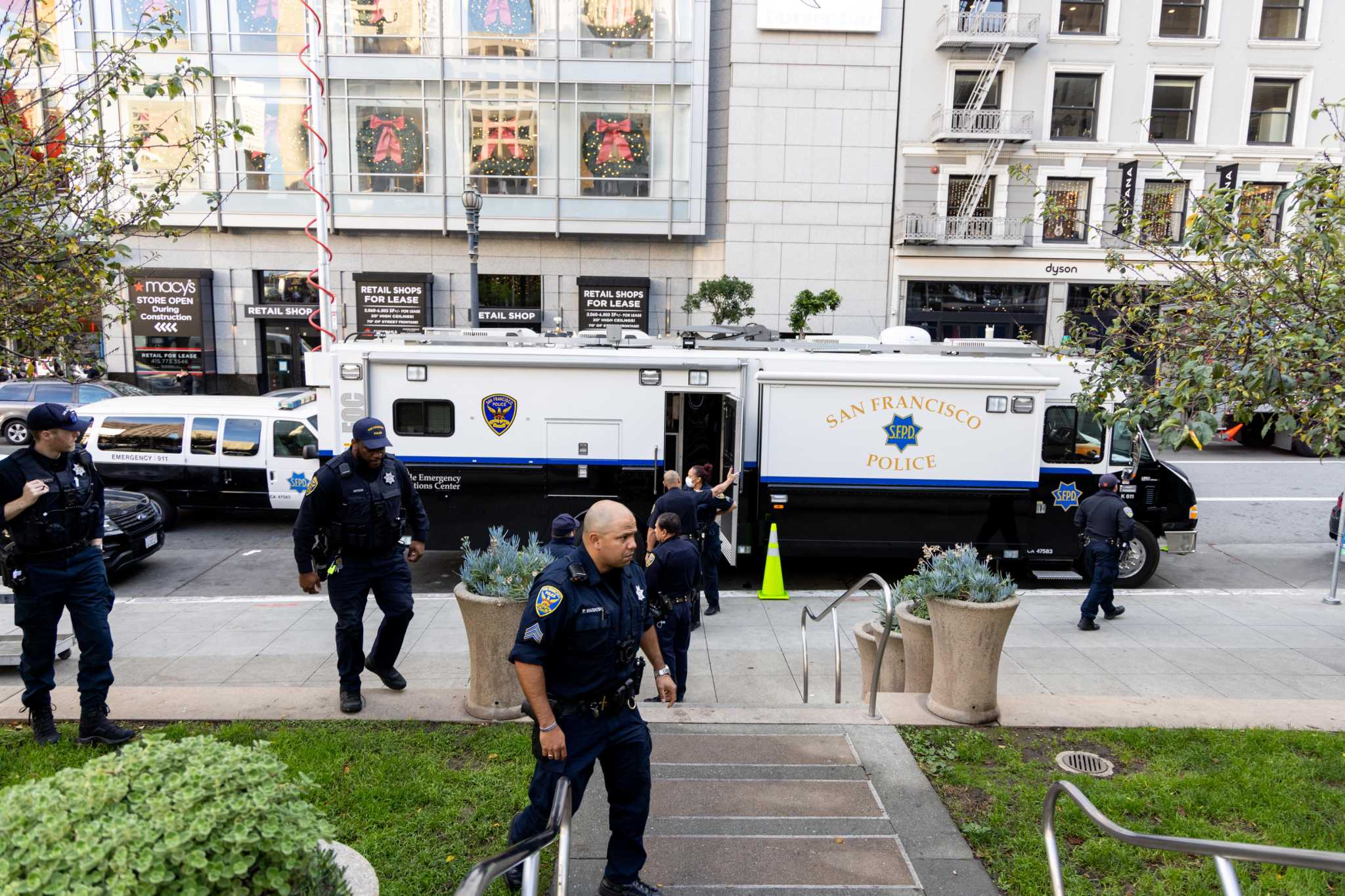 Letters: I stayed in Union Square and appreciate the police presence - Vimarsana News
