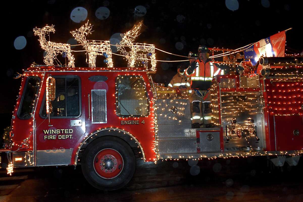 Winsted’s Gator Parade returns to celebrate the holidays