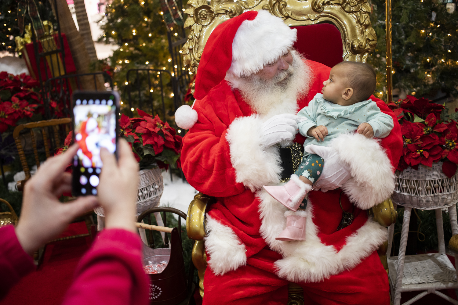 SEEN Families visit with Santa at Midland Mall